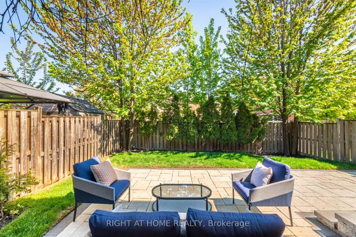 Photo 44 at 514 Huntington Ridge Drive, Hurontario, Mississauga