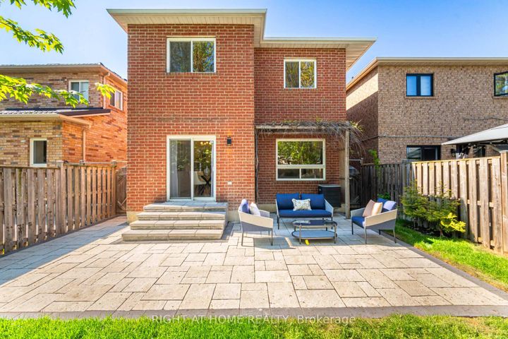 Photo 46 at 514 Huntington Ridge Drive, Hurontario, Mississauga