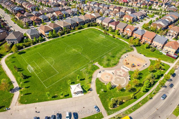 Photo 49 at 514 Huntington Ridge Drive, Hurontario, Mississauga