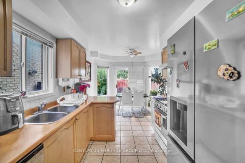 Photo 6 at 765 Dillman Avenue, Wyndham, Newmarket
