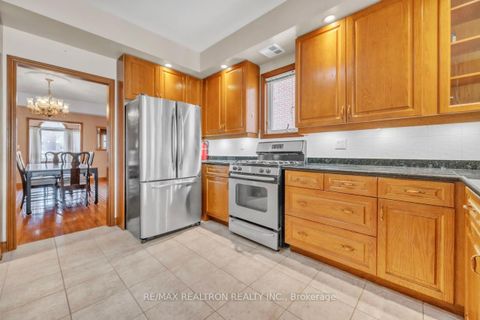 Photo 10 at 36A Puccini Drive, Oak Ridges, Richmond Hill