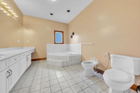 Photo 25 at 36A Puccini Drive, Oak Ridges, Richmond Hill