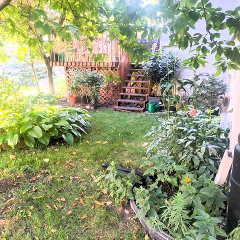 Photo 4 at 48 Brimwood Crescent, Bayview Hill, Richmond Hill