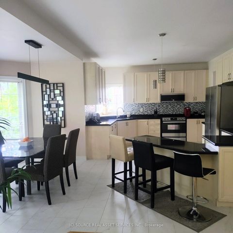 Photo 6 at 48 Brimwood Crescent, Bayview Hill, Richmond Hill