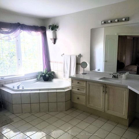 Photo 16 at 48 Brimwood Crescent, Bayview Hill, Richmond Hill