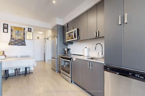 Photo 2 at 2918 - 7895 Jane Street, Concord, Vaughan