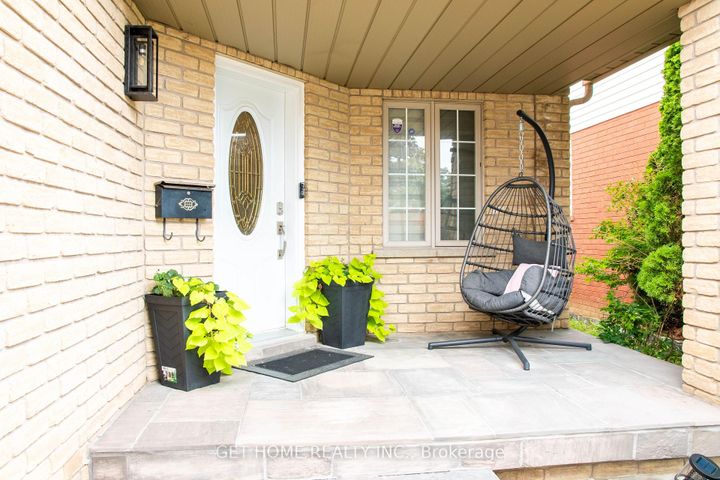 Photo 4 at 532 Ormond Drive, Samac, Oshawa
