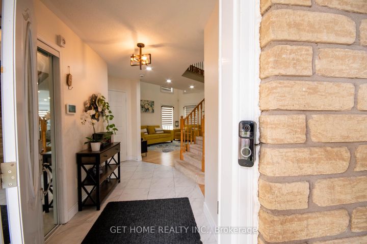 Photo 5 at 532 Ormond Drive, Samac, Oshawa