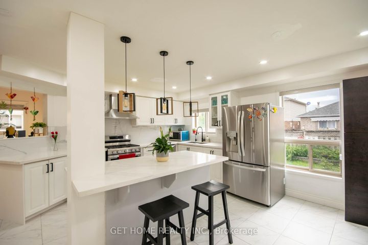 Photo 14 at 532 Ormond Drive, Samac, Oshawa