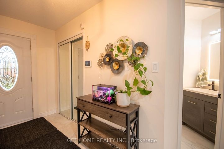 Photo 16 at 532 Ormond Drive, Samac, Oshawa