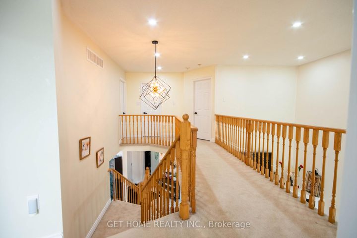 Photo 20 at 532 Ormond Drive, Samac, Oshawa
