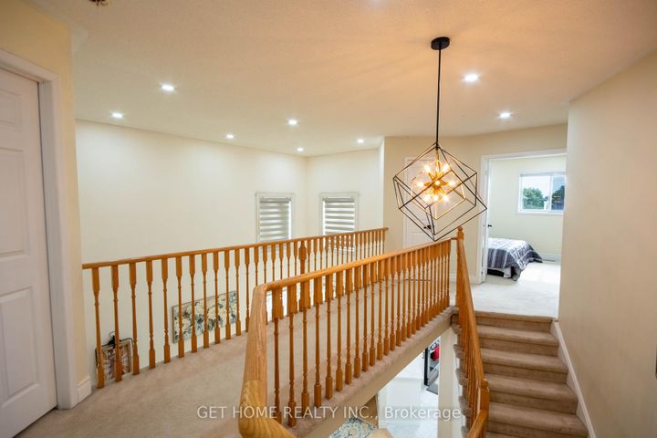 Photo 21 at 532 Ormond Drive, Samac, Oshawa