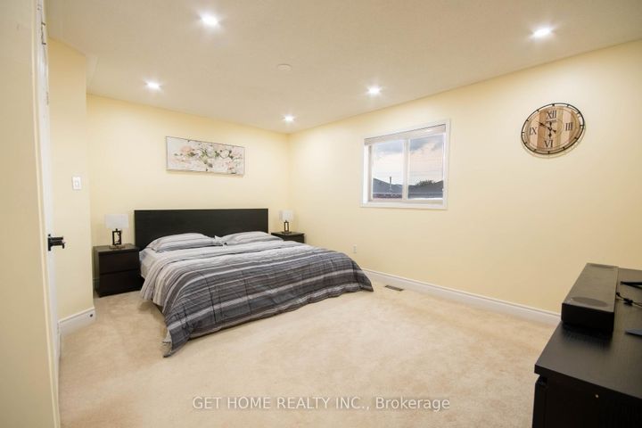 Photo 22 at 532 Ormond Drive, Samac, Oshawa