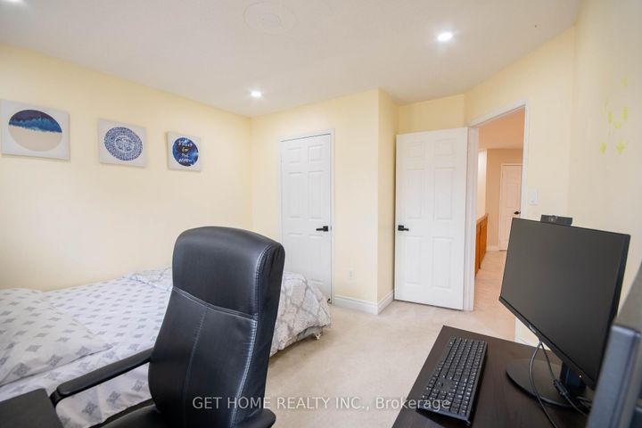 Photo 28 at 532 Ormond Drive, Samac, Oshawa