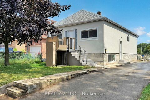 Photo 2 at 125 S Woodrow Boulevard, Cliffside, Toronto