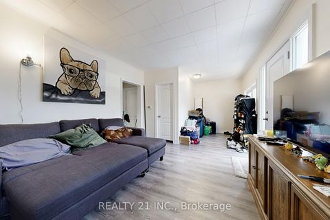 Photo 6 at 125 S Woodrow Boulevard, Cliffside, Toronto