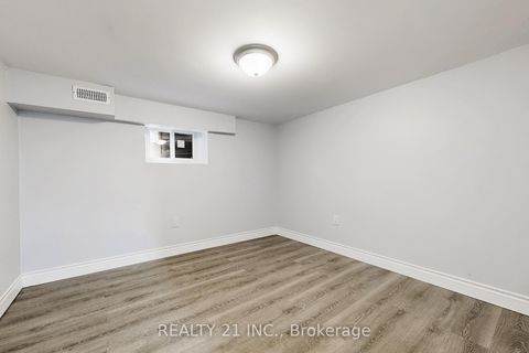 Photo 23 at 125 S Woodrow Boulevard, Cliffside, Toronto