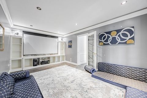 Photo 11 at 1109 Keswick Court, Pinecrest, Oshawa