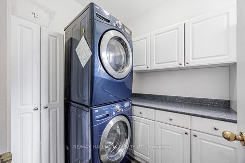 Photo 12 at 1109 Keswick Court, Pinecrest, Oshawa