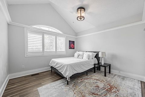 Photo 13 at 1109 Keswick Court, Pinecrest, Oshawa