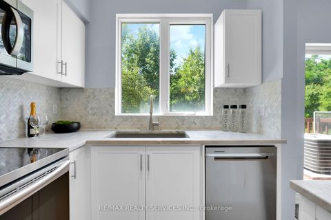 Photo 13 at 45 - 3059 Finch Avenue W, Humbermede, Toronto