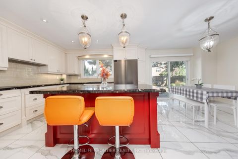 Photo 7 at 121 Carrington Drive, Mill Pond, Richmond Hill