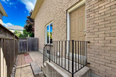Photo 33 at 121 Carrington Drive, Mill Pond, Richmond Hill