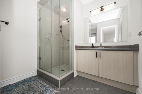 Photo 23 at 3401 Sixth Line, GO Glenorchy, Oakville