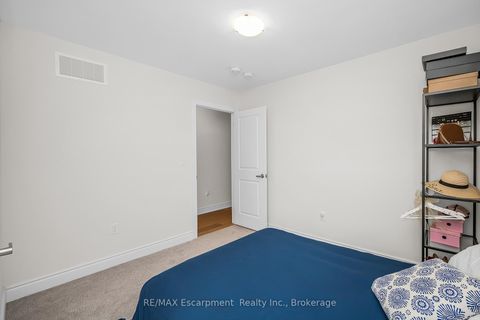 Photo 26 at 3401 Sixth Line, GO Glenorchy, Oakville