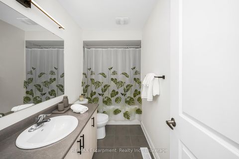 Photo 29 at 3401 Sixth Line, GO Glenorchy, Oakville