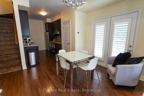 Photo 7 at 1 - 1 Hargrave Lane, York Mills, Toronto
