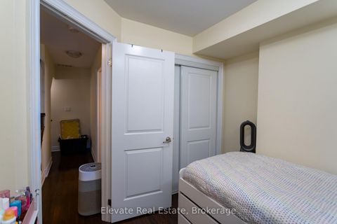 Photo 14 at 1 - 1 Hargrave Lane, York Mills, Toronto