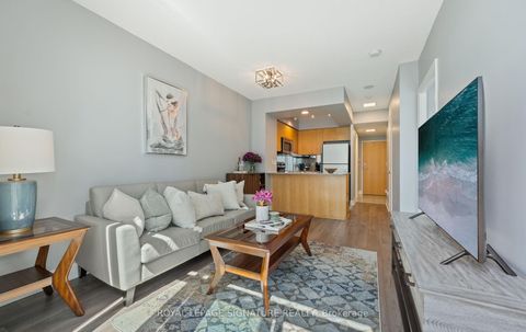 Photo 12 at 1405 - 8 Scollard Street, Annex, Toronto
