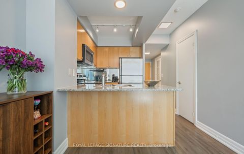 Photo 14 at 1405 - 8 Scollard Street, Annex, Toronto