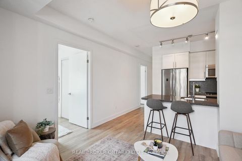 Photo 7 at 215 - 525 Adelaide Street W, Waterfront Communities C1, Toronto