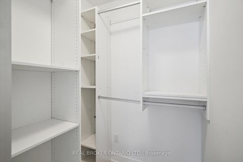 Photo 15 at 215 - 525 Adelaide Street W, Waterfront Communities C1, Toronto