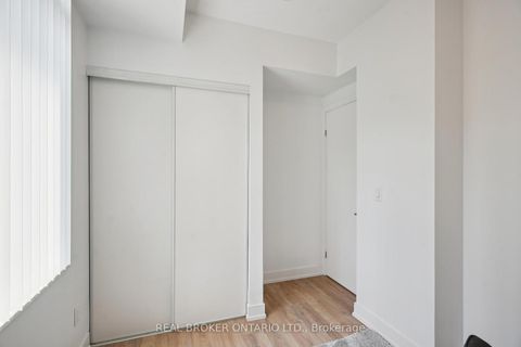 Photo 19 at 215 - 525 Adelaide Street W, Waterfront Communities C1, Toronto
