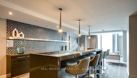 Photo 31 at 215 - 525 Adelaide Street W, Waterfront Communities C1, Toronto