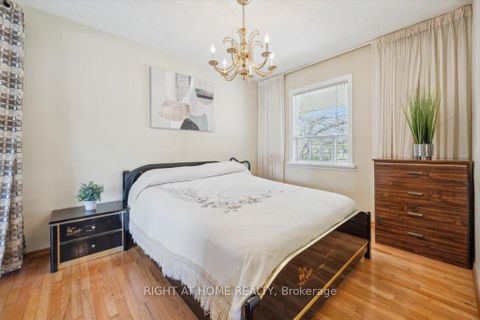 Photo 6 at 133 Prince Charles Drive, CO Central, Oakville
