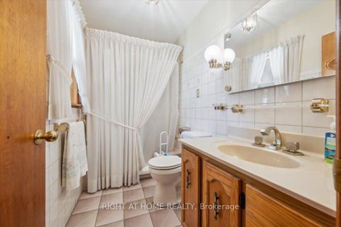 Photo 8 at 133 Prince Charles Drive, CO Central, Oakville