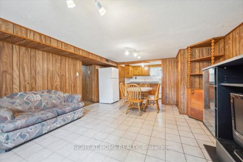Photo 17 at 133 Prince Charles Drive, CO Central, Oakville