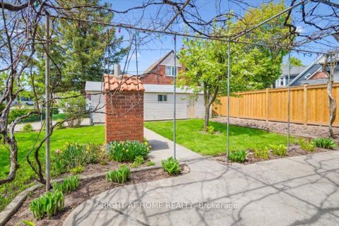 Photo 23 at 133 Prince Charles Drive, CO Central, Oakville