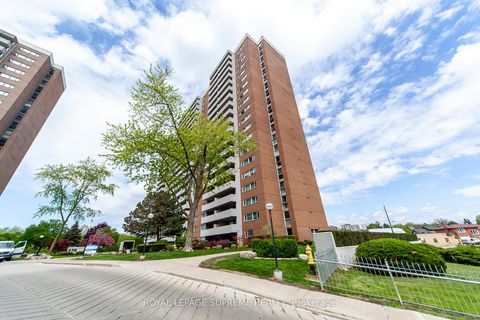 Photo 5 at 205 - 270 Scarlett Road, Smythe, Toronto