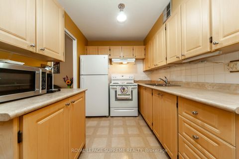 Photo 27 at 205 - 270 Scarlett Road, Smythe, Toronto