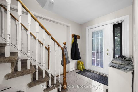 Photo 1 at 16 Bellehaven Crescent, Scarborough Village, Toronto