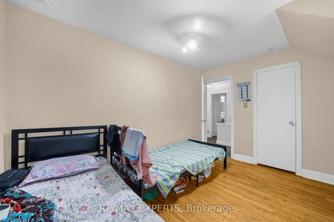 Photo 17 at 16 Bellehaven Crescent, Scarborough Village, Toronto