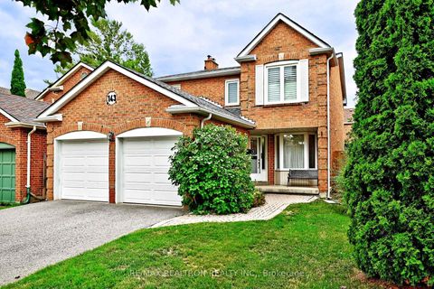 Photo 1 at 143 Spring Gate Boulevard, Yorkhill, Vaughan