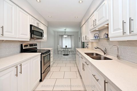 Photo 17 at 143 Spring Gate Boulevard, Yorkhill, Vaughan