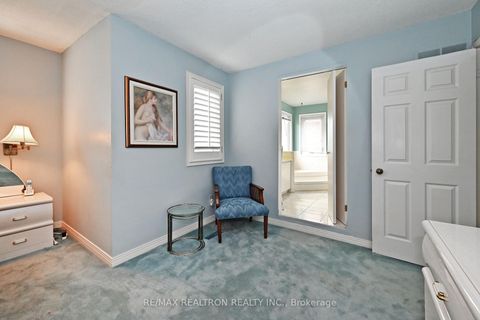 Photo 28 at 143 Spring Gate Boulevard, Yorkhill, Vaughan