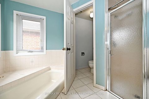 Photo 30 at 143 Spring Gate Boulevard, Yorkhill, Vaughan